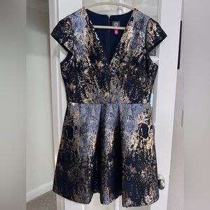 Vince Camuto Navy & Gold Size 14 Fit-and-Flare Mini Deep V neckline w/pkts